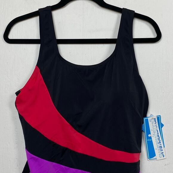 Aquabelle Swimsuits For All Black Red One Piece Swimsuit Size 20W - Picture 4 of 8
